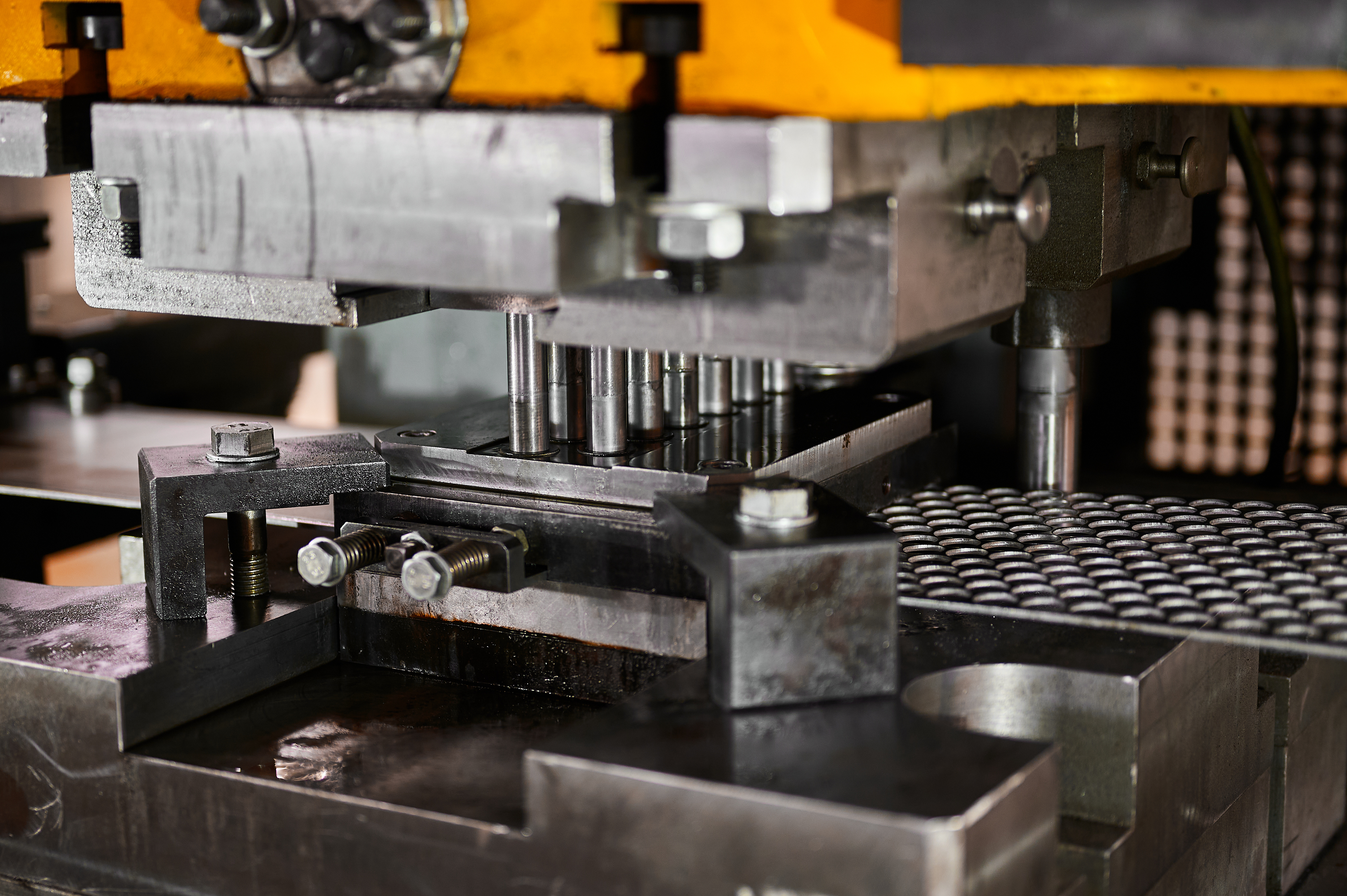 Metal Stamping Companies - Precision Stampings - Progressive Tool